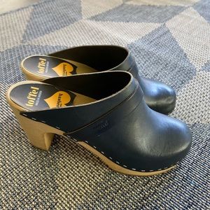 Swedish Hasbeens Clogs - Navy